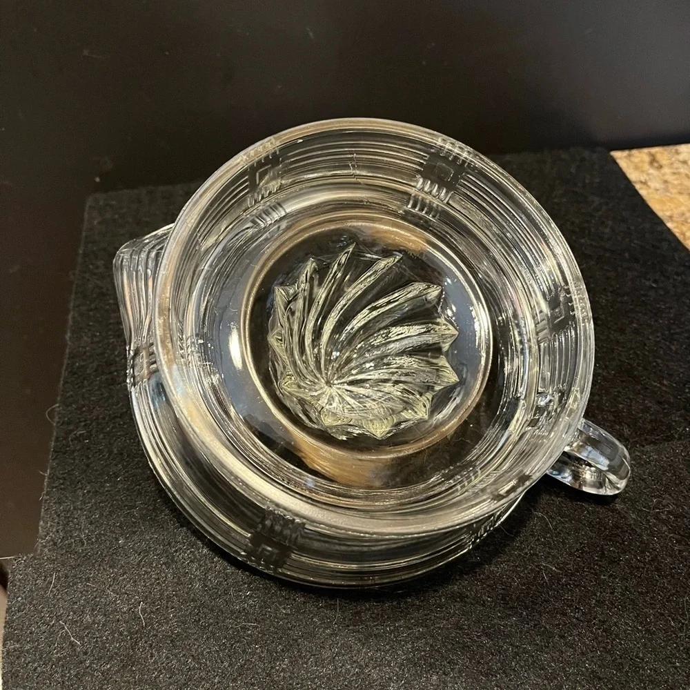 Vintage 1930s Clear Glass Citrus Juicer Lemon Reamer